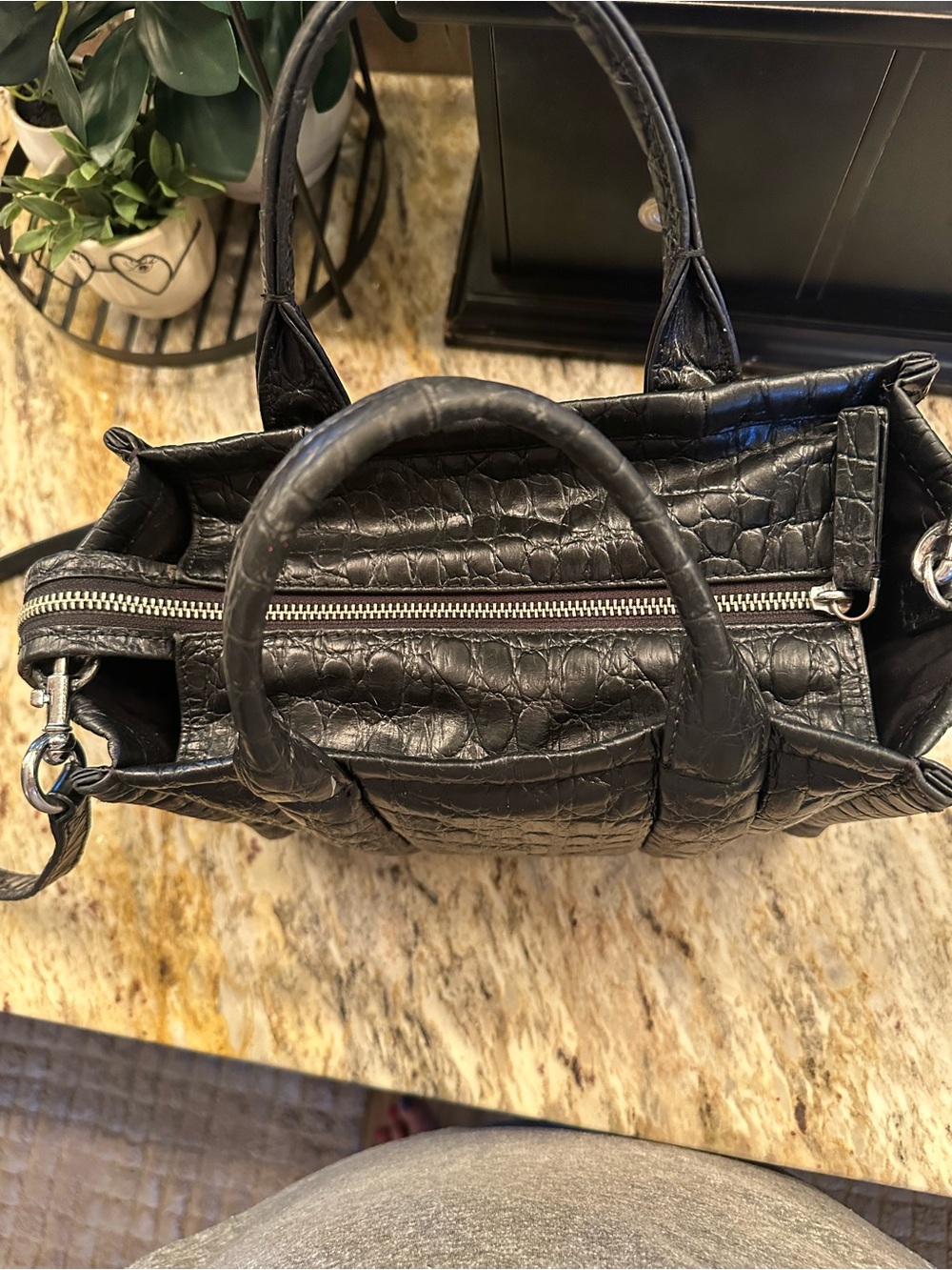 Marc Jacobs Black Croc-Embossed Tote Bag - Picture 9 of 9